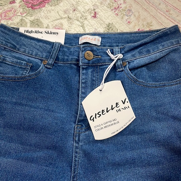 The jeans are brand new! They have the tag on   they are denim skinny jeans ! - Picture 4 of 4